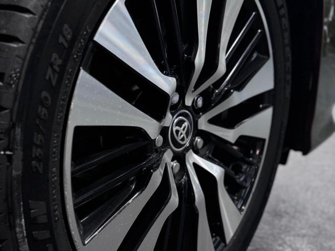 ALPHARD 3.5 SC - Image 9